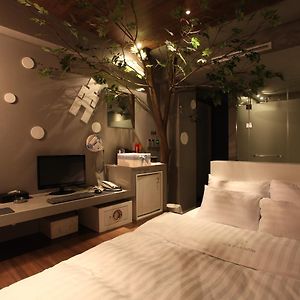 Nine Star Hotel